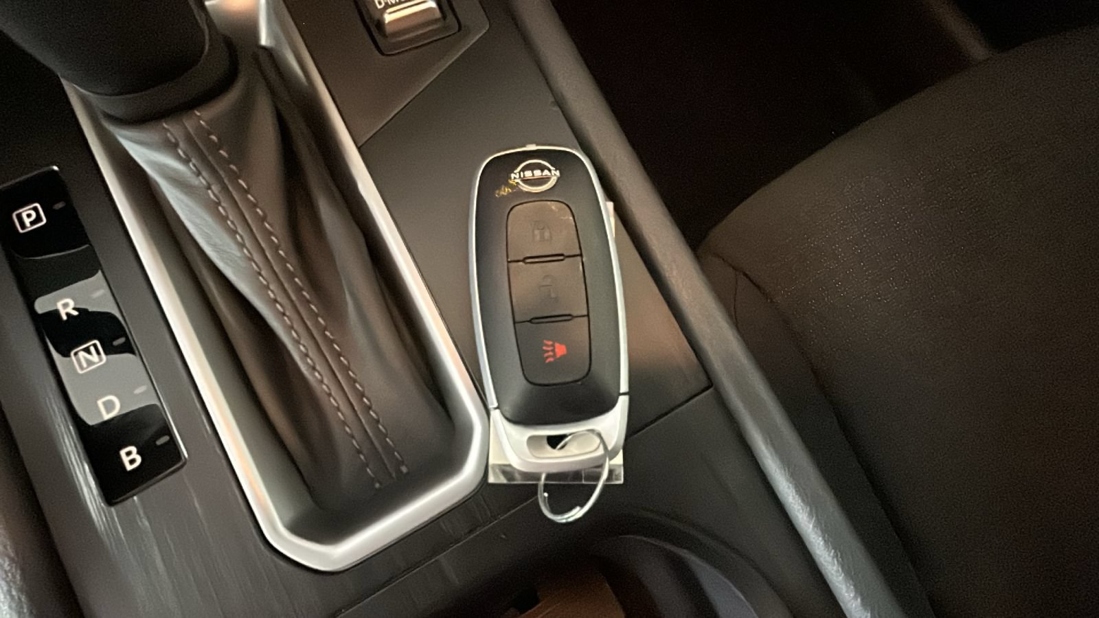 Used 2025 Nissan Kicks S AWD/4WD image 26