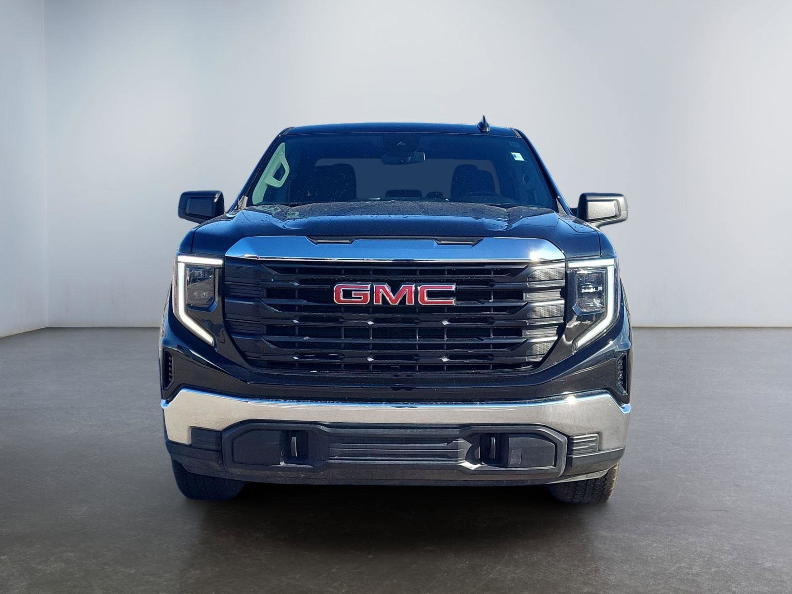 Used 2024 GMC Sierra 1500 Pro w/ Pro Value Package image 8