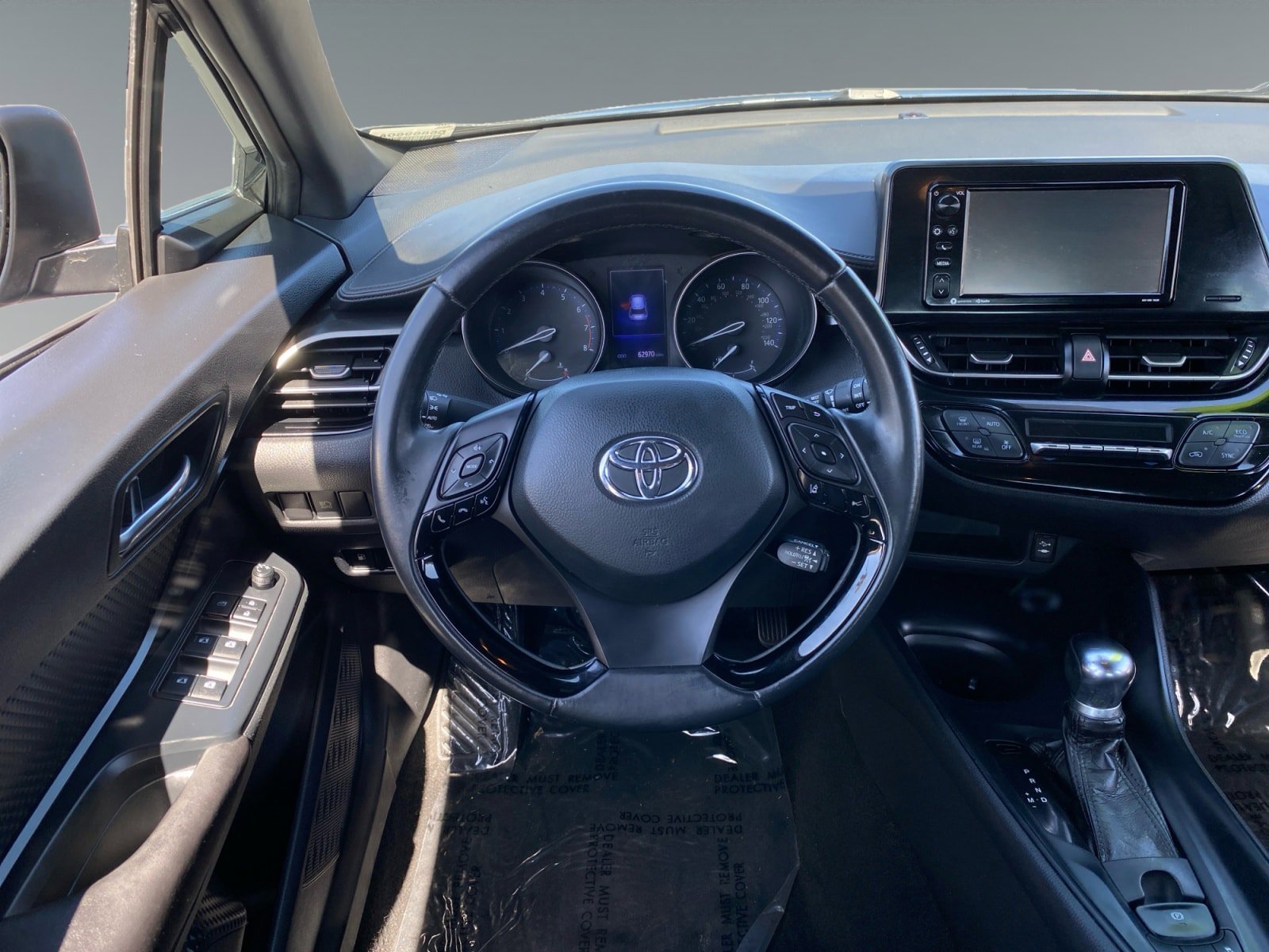 Used 2018 Toyota C-HR XLE image 12