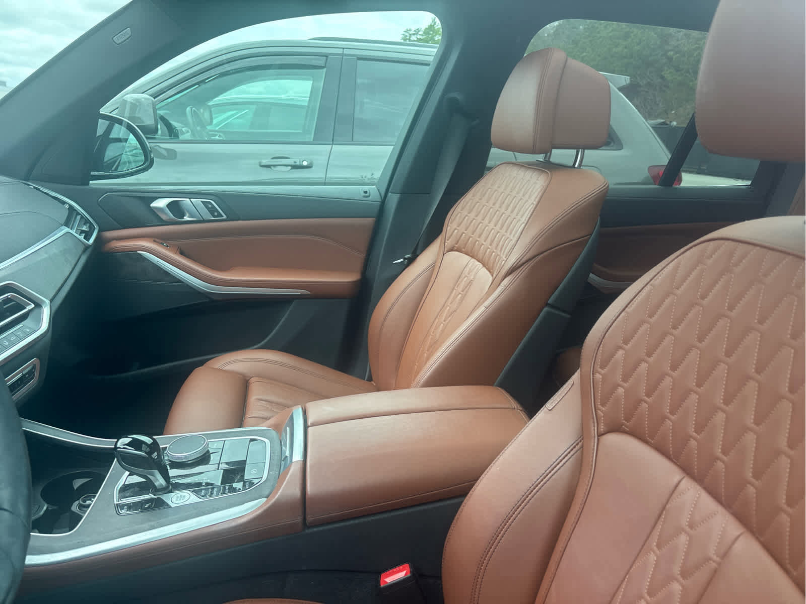 Used 2022 BMW X5 xDrive40i w/ Premium Package image 2