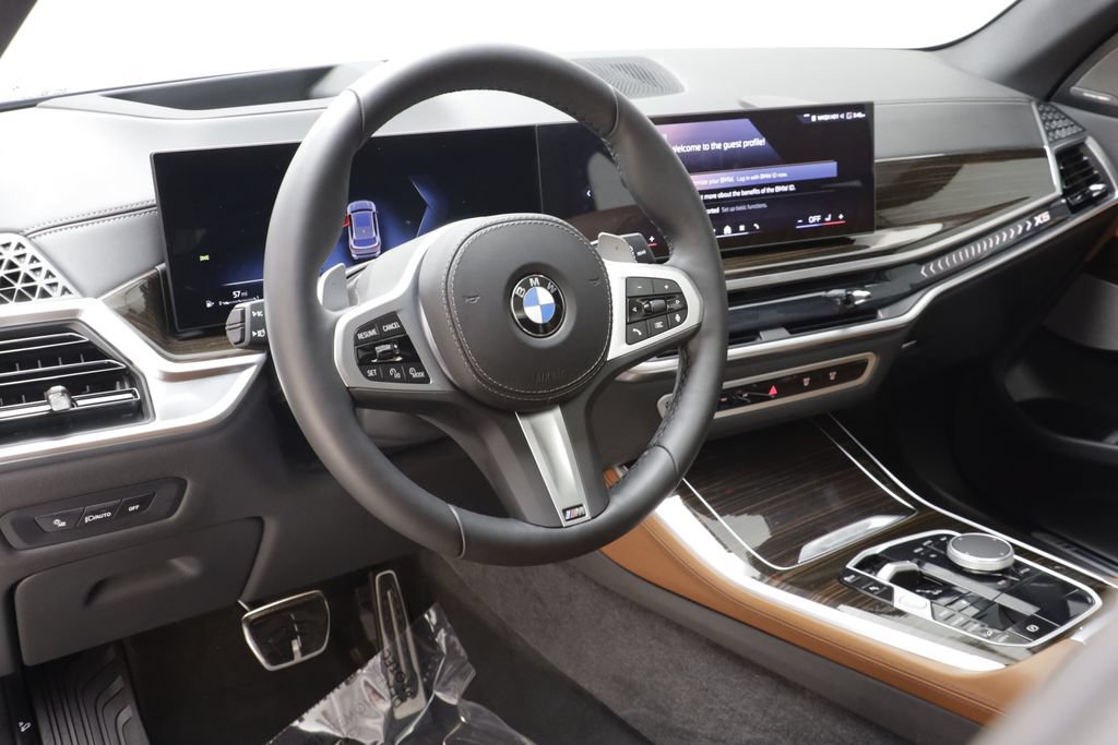 Used 2026 BMW X5 xDrive40i w/ M Sport Package AWD/4WD image 7