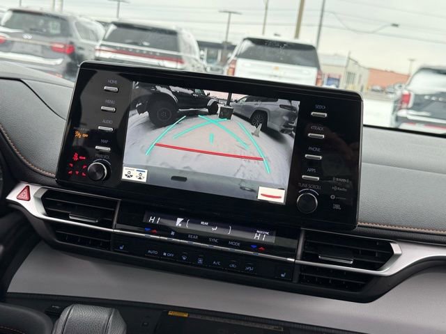 Used 2021 Toyota Sienna XSE image 4