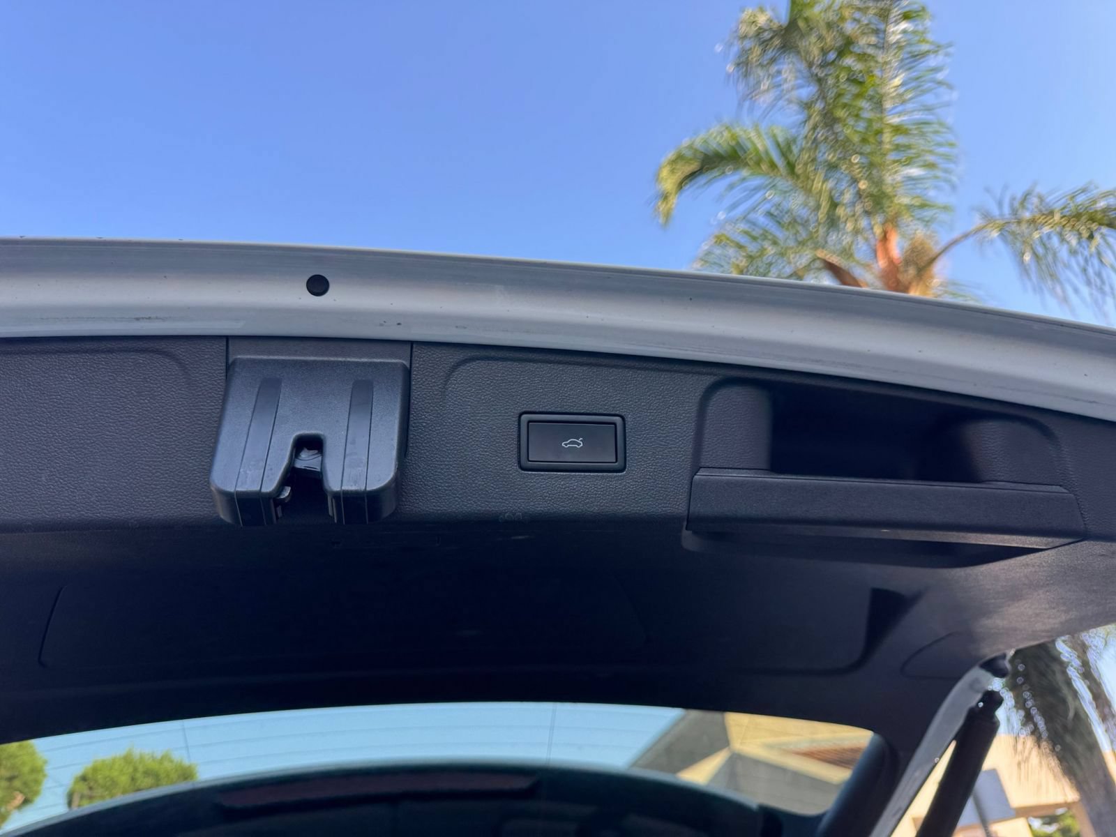 Used 2026 Volkswagen Atlas SE FWD image 24
