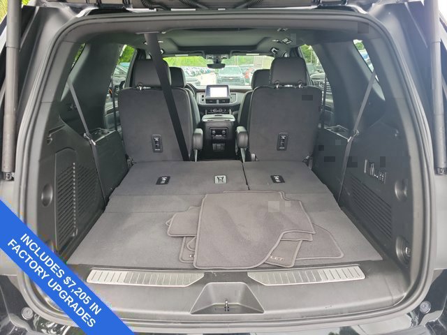 Used 2022 Chevrolet Tahoe High Country AWD/4WD image 12