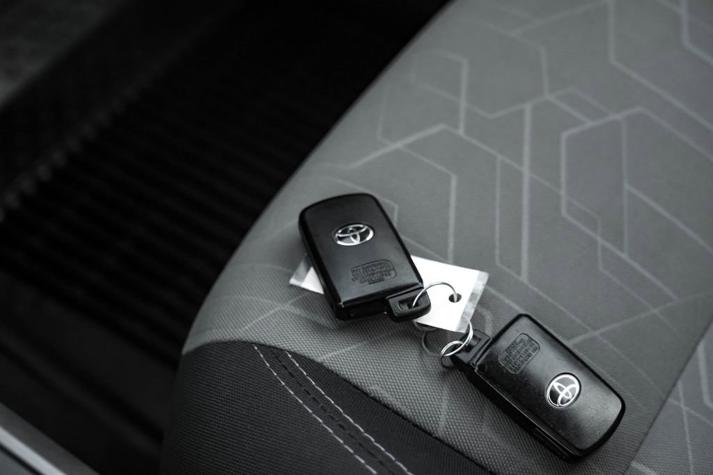 Used 2023 Toyota Tacoma TRD Off-Road image 61