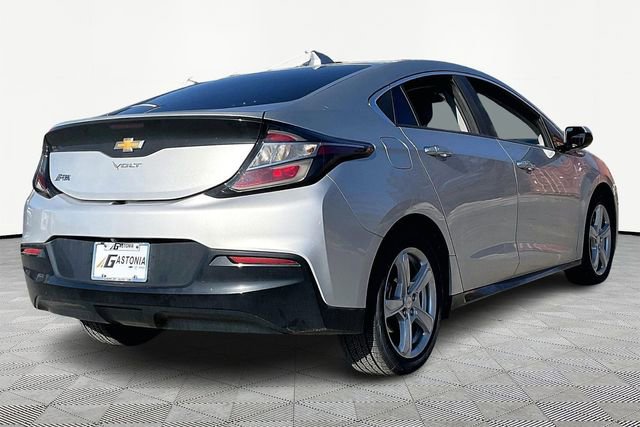 Used 2017 Chevrolet Volt LT w/ Comfort Package image 5