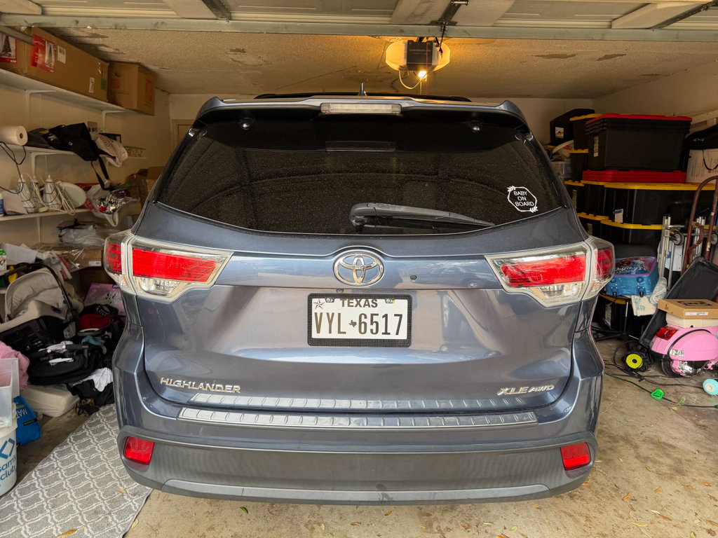 Used 2016 Toyota Highlander XLE image 6
