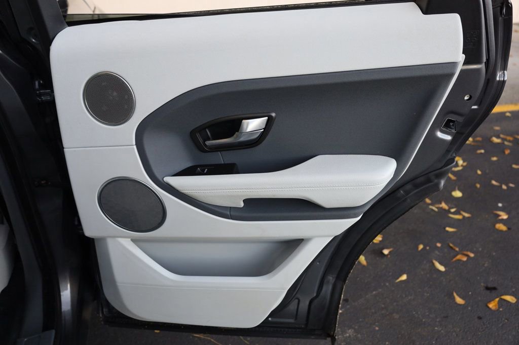 Used 2015 Land Rover Range Rover Evoque Pure Plus image 20