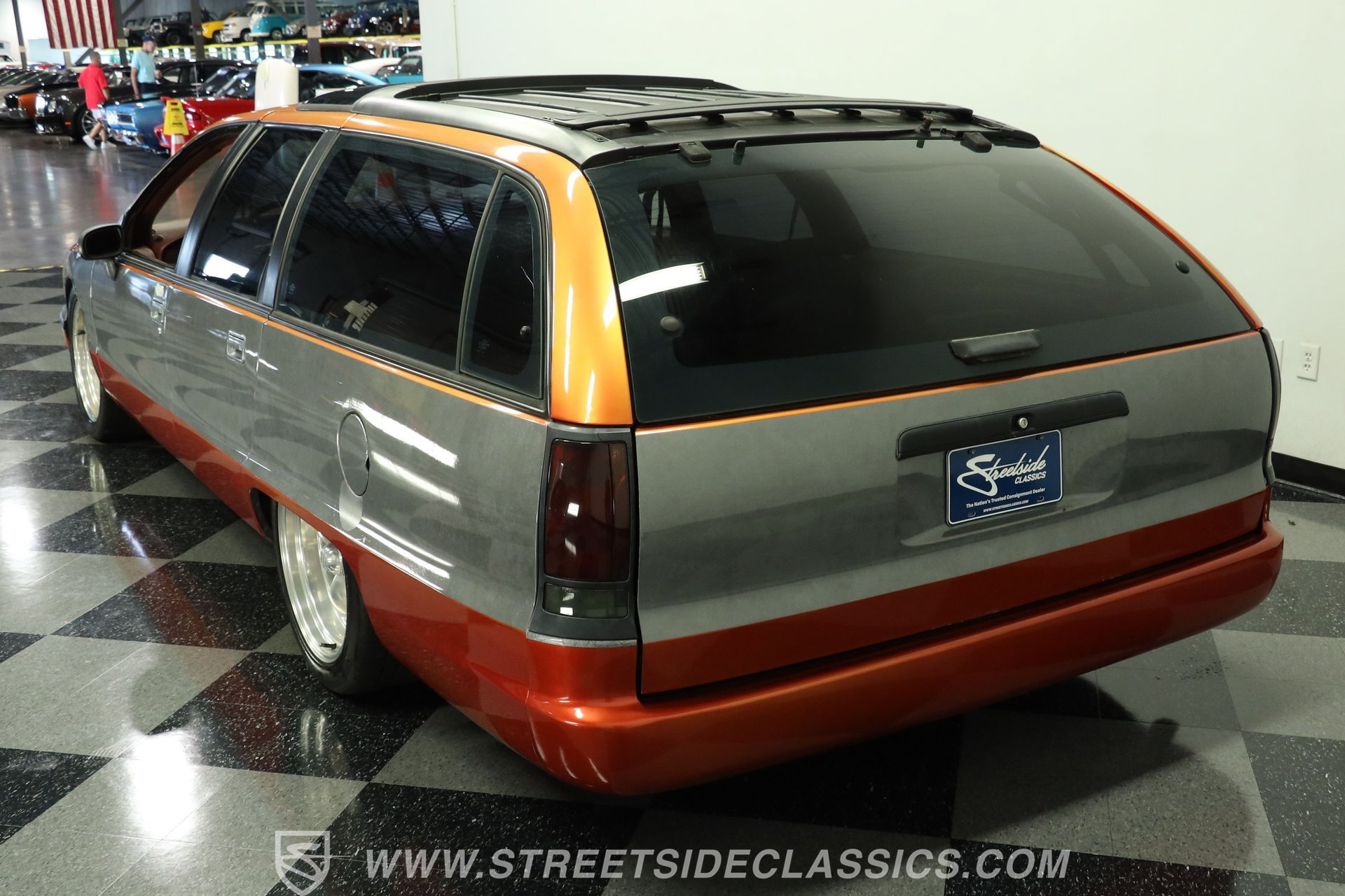 Used 1992 Oldsmobile Custom Cruiser RWD image 8