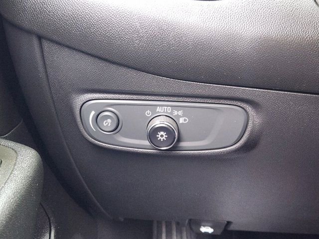 Used 2023 Chevrolet Equinox LT image 23