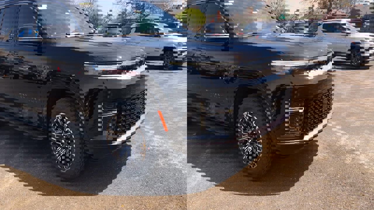 New 2026 Jeep Grand Wagoneer L 4WD image 2