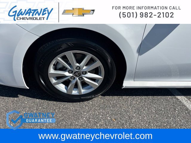 Used 2025 Toyota Camry LE FWD image 9