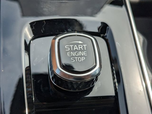 New 2026 Volvo XC90 B6 Plus w/ Protection Package Premier image 33