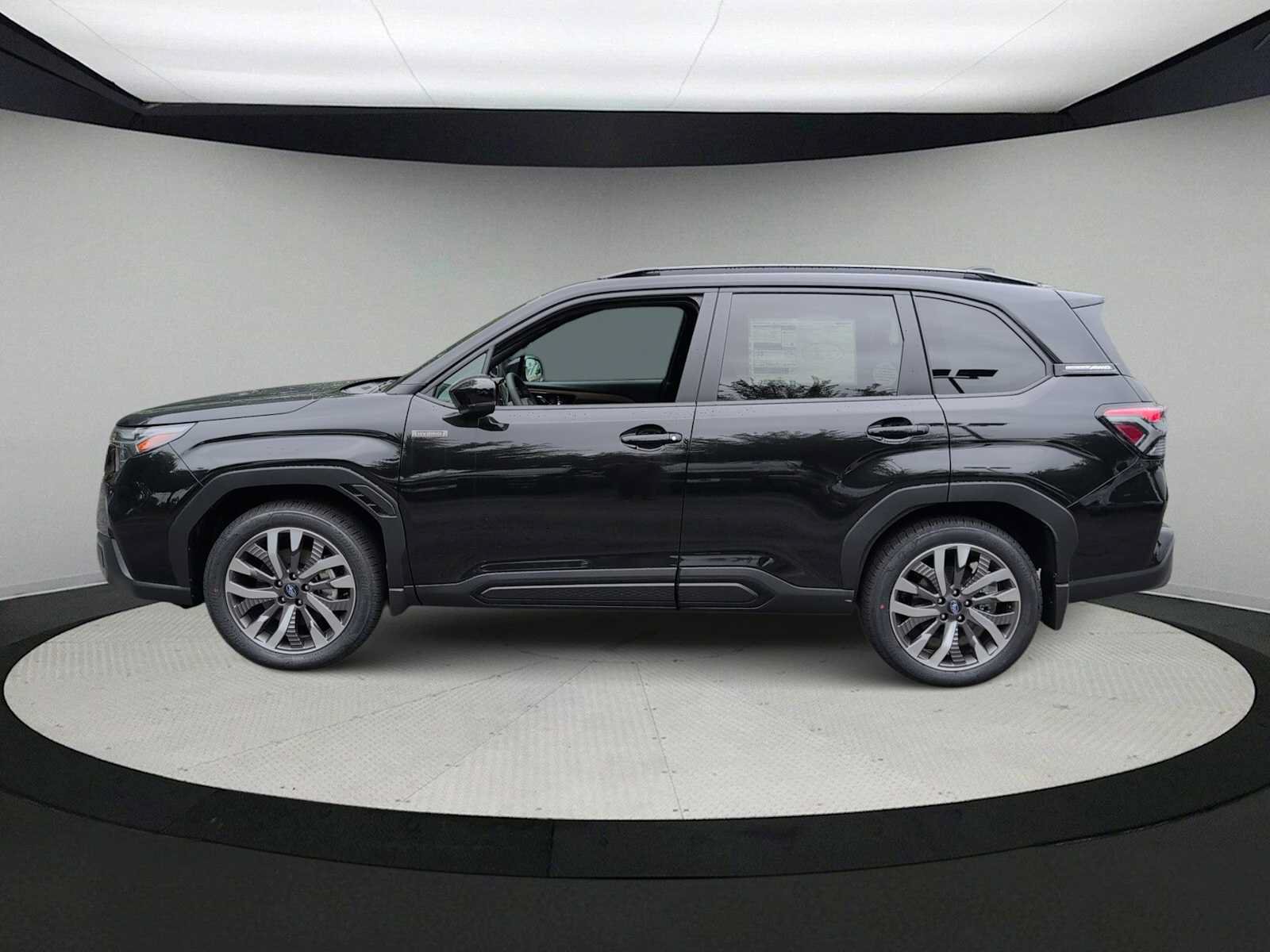 New 2026 Subaru Forester Touring w/ Touring Hybrid Package AWD/4WD image 5