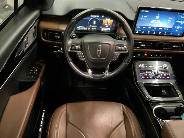 Used 2022 Lincoln Nautilus Reserve w/ Equipment Group 201A image 10