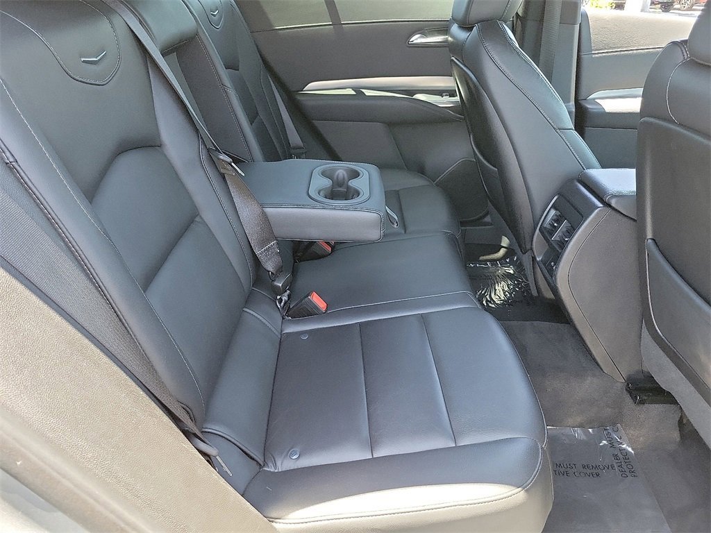 Used 2023 Cadillac XT4 Premium Luxury image 21