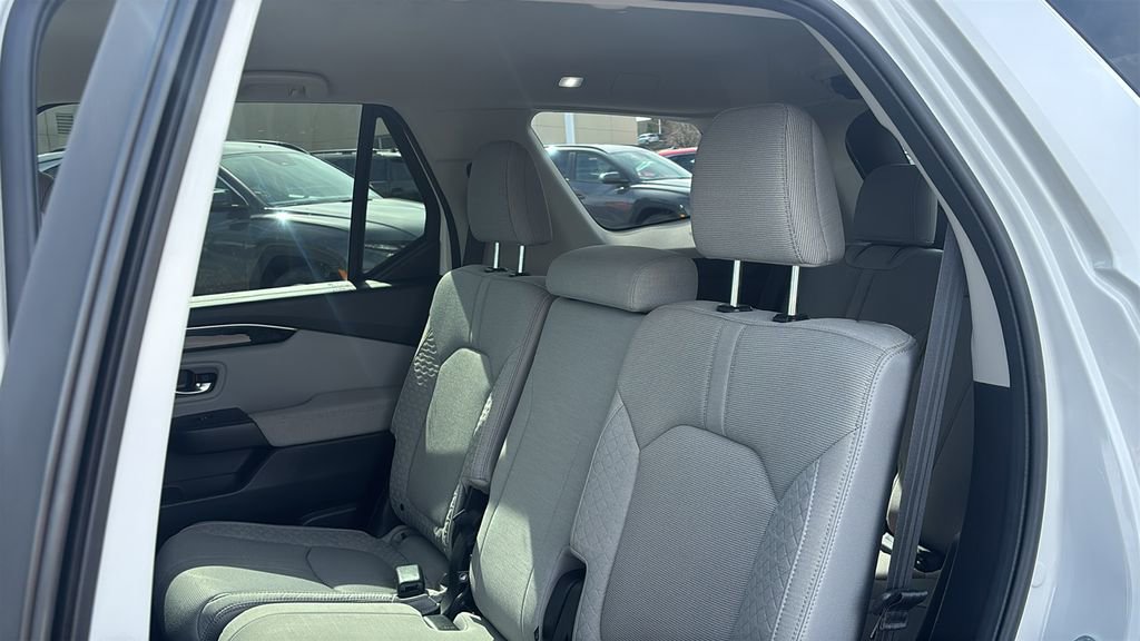 Used 2023 Honda Pilot LX image 27