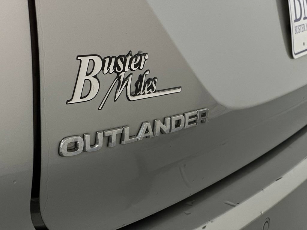 Used 2024 Mitsubishi Outlander SE AWD/4WD image 23