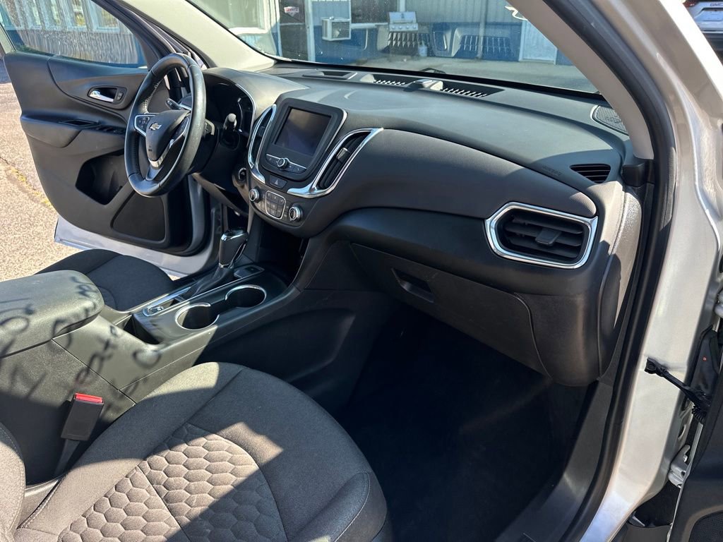 Used 2021 Chevrolet Equinox LT w/ Driver Convenience Package image 34
