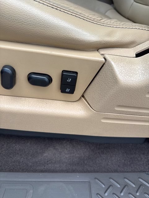 Used 2014 Ford F150 Lariat w/ Equipment Group 501A Mid AWD/4WD image 14