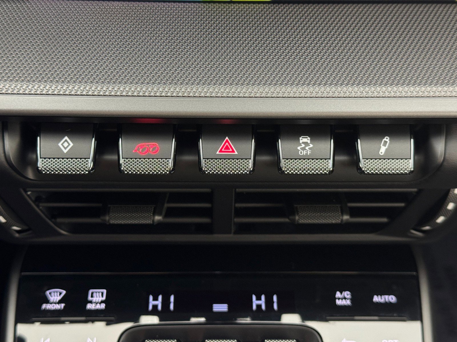 Used 2025 Porsche 911 Carrera image 34