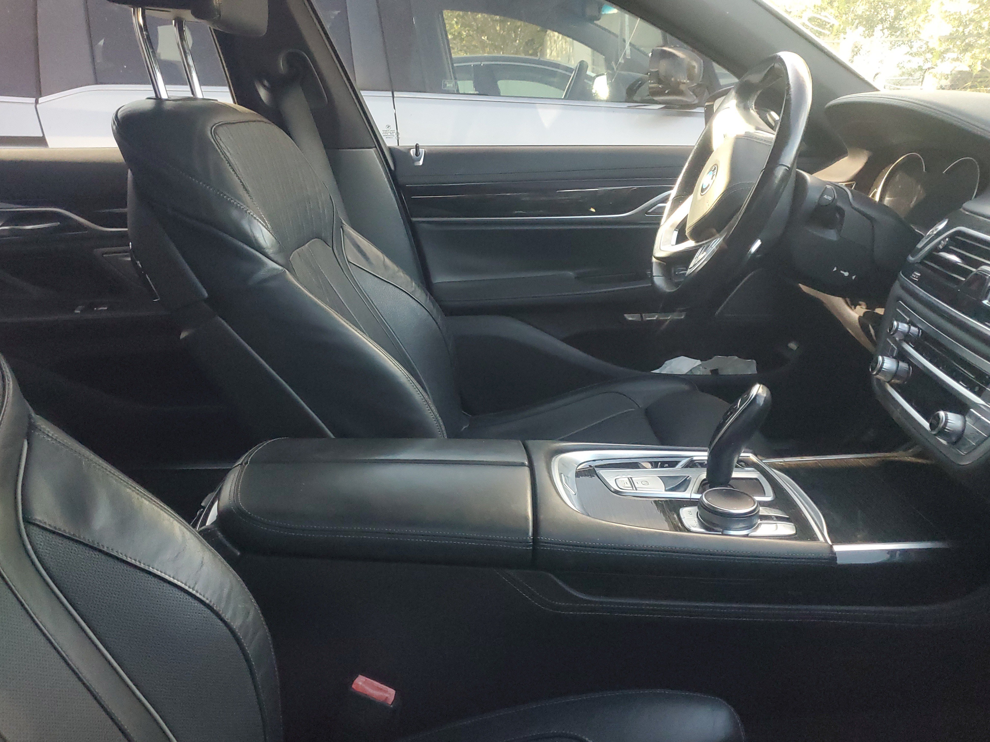 Used 2016 BMW 750i xDrive AWD/4WD image 11