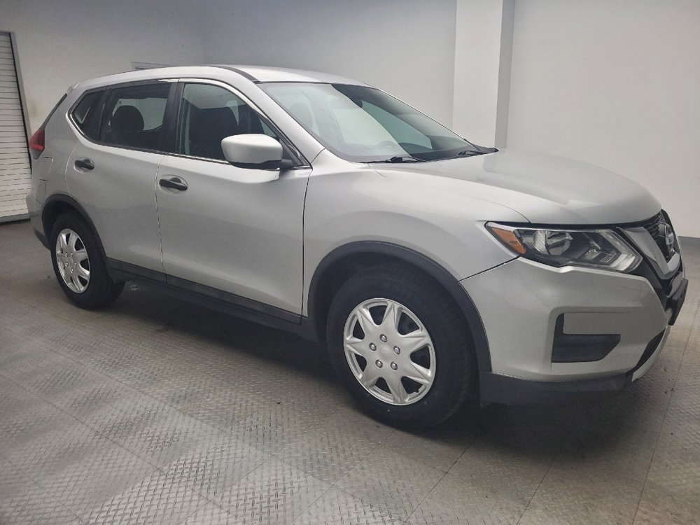 Used 2017 Nissan Rogue S FWD image 11