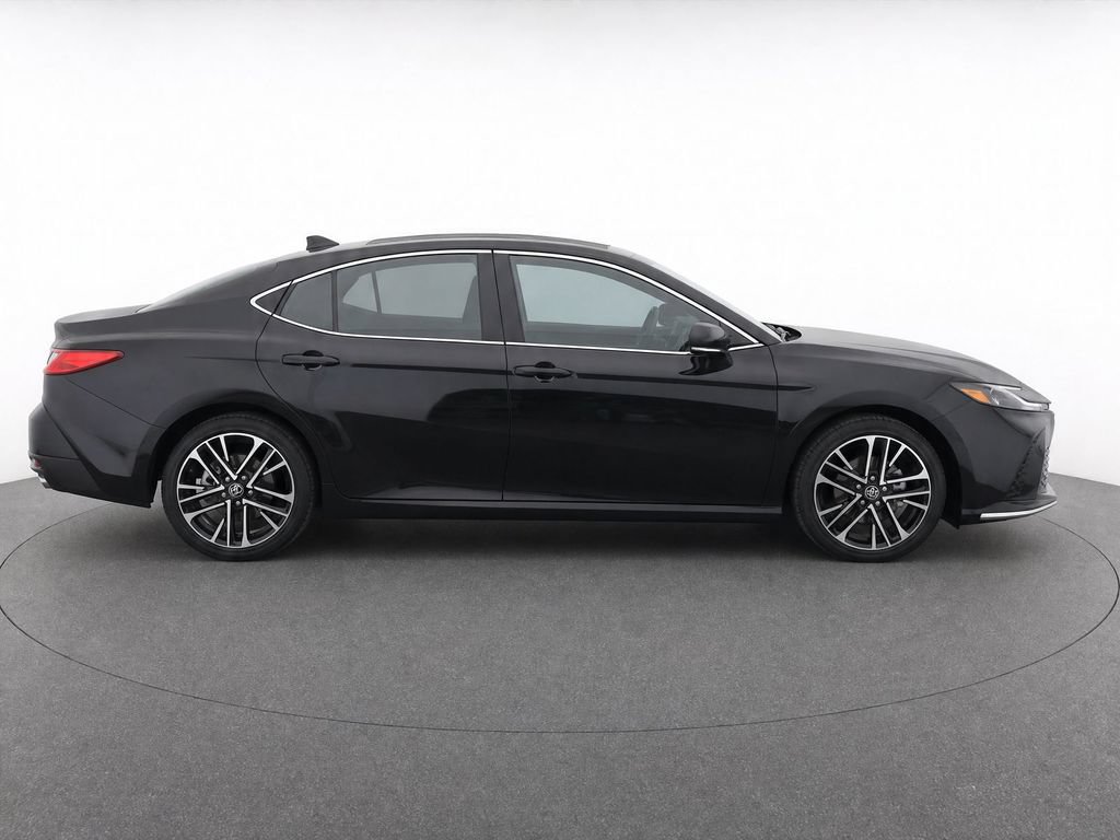 Used 2025 Toyota Camry XLE w/ Premium Plus Package AWD/4WD image 7