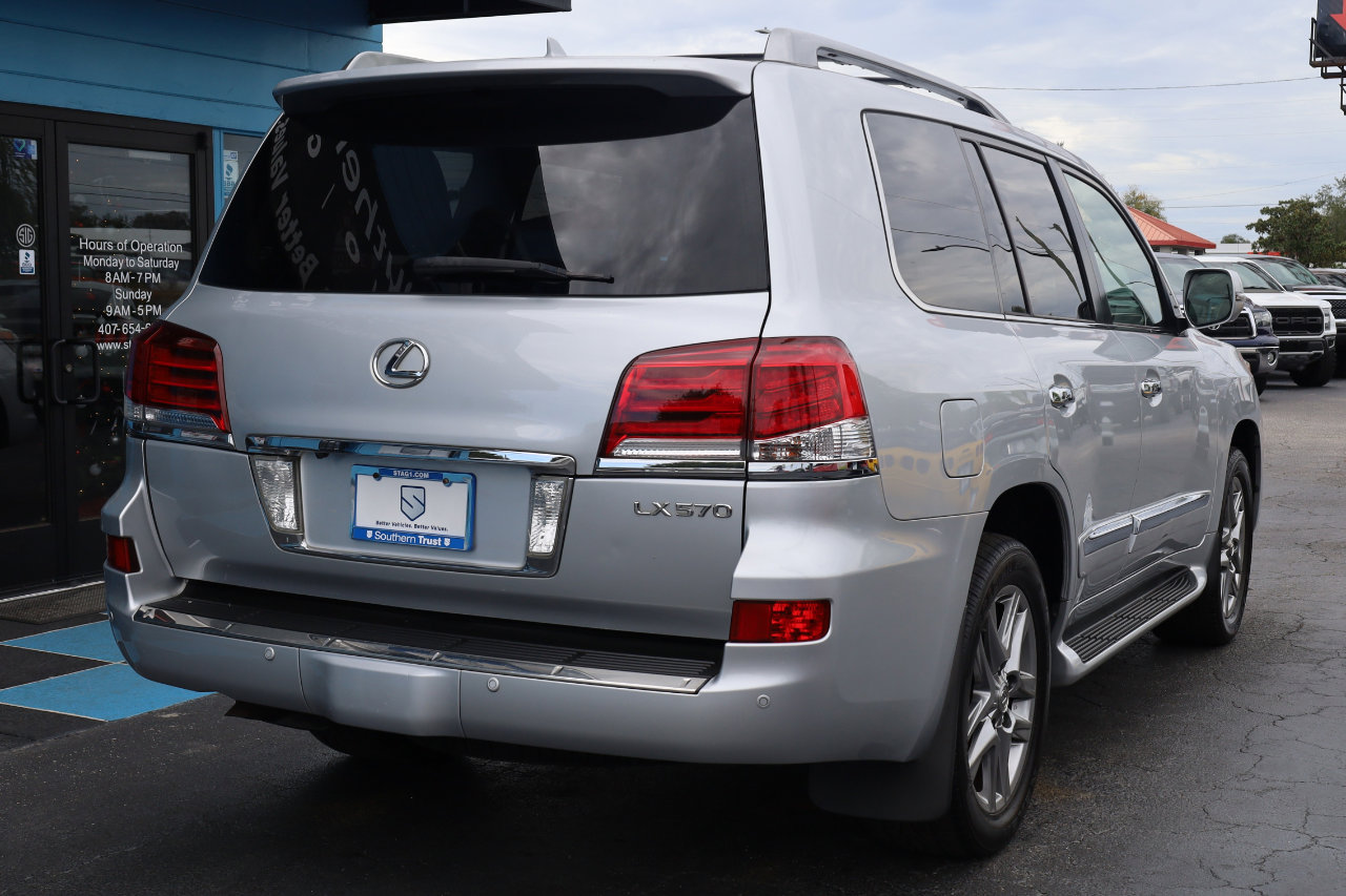 Used 2013 Lexus LX 570 4WD image 4
