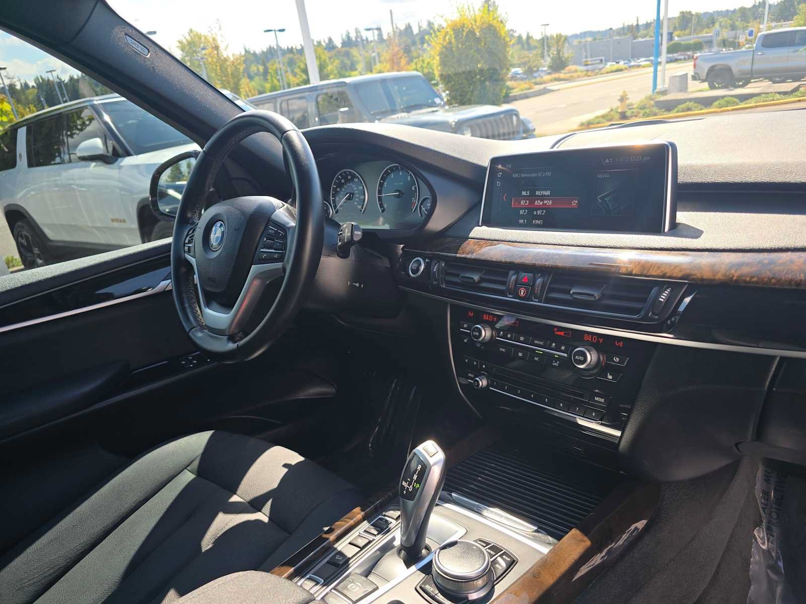 Used 2018 BMW X5 xDrive40e AWD/4WD image 10