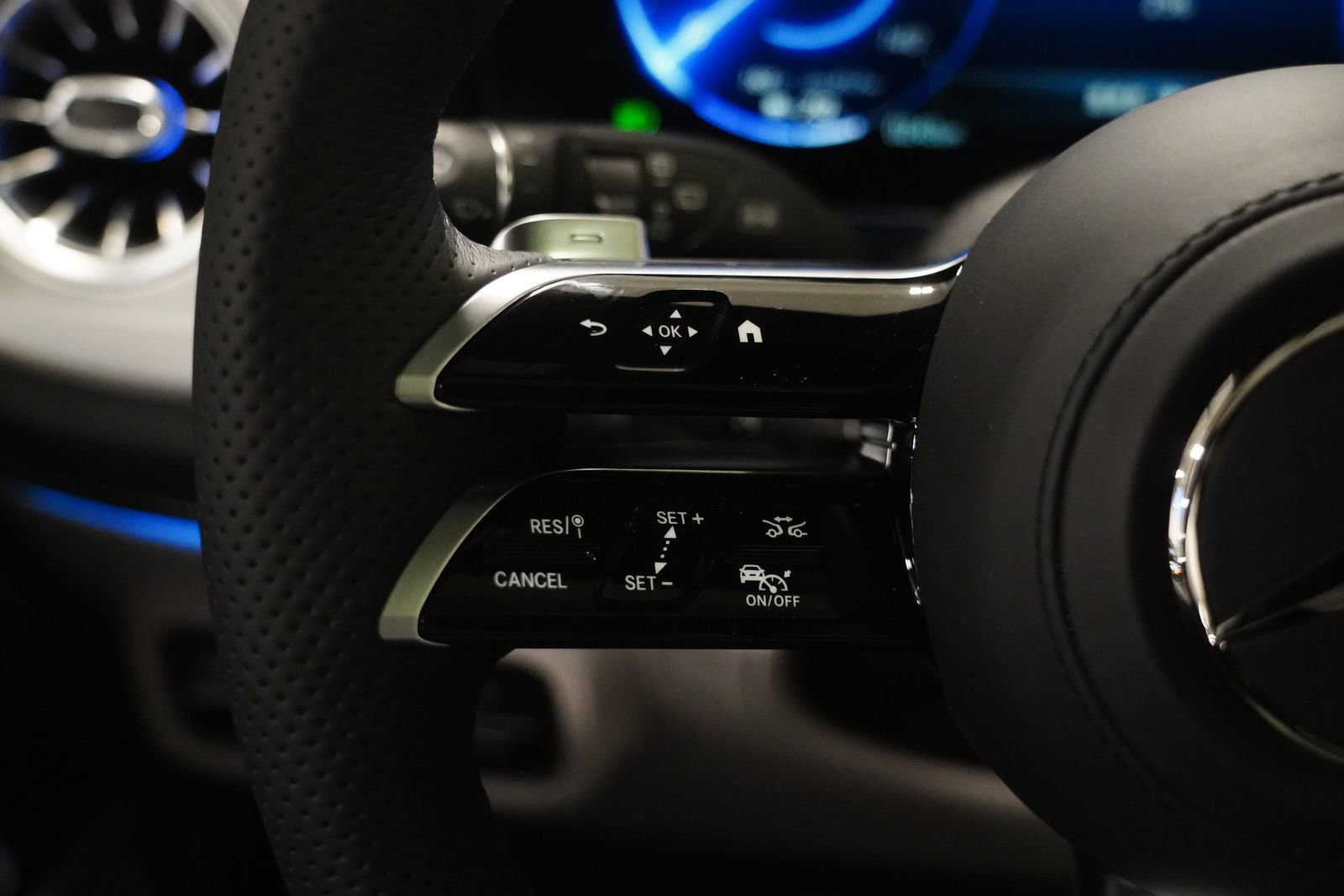 Used 2025 Mercedes-Benz G 580 w/ EQ Technology image 17