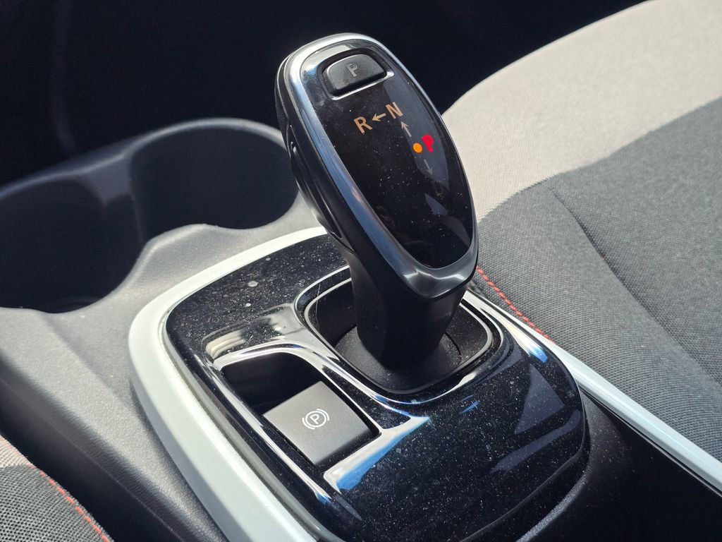 Used 2020 Chevrolet Bolt LT FWD image 29