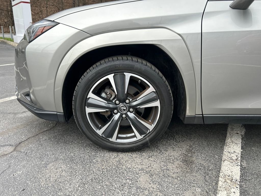 Used 2022 Lexus UX 250h w/ Premium Package AWD/4WD image 26