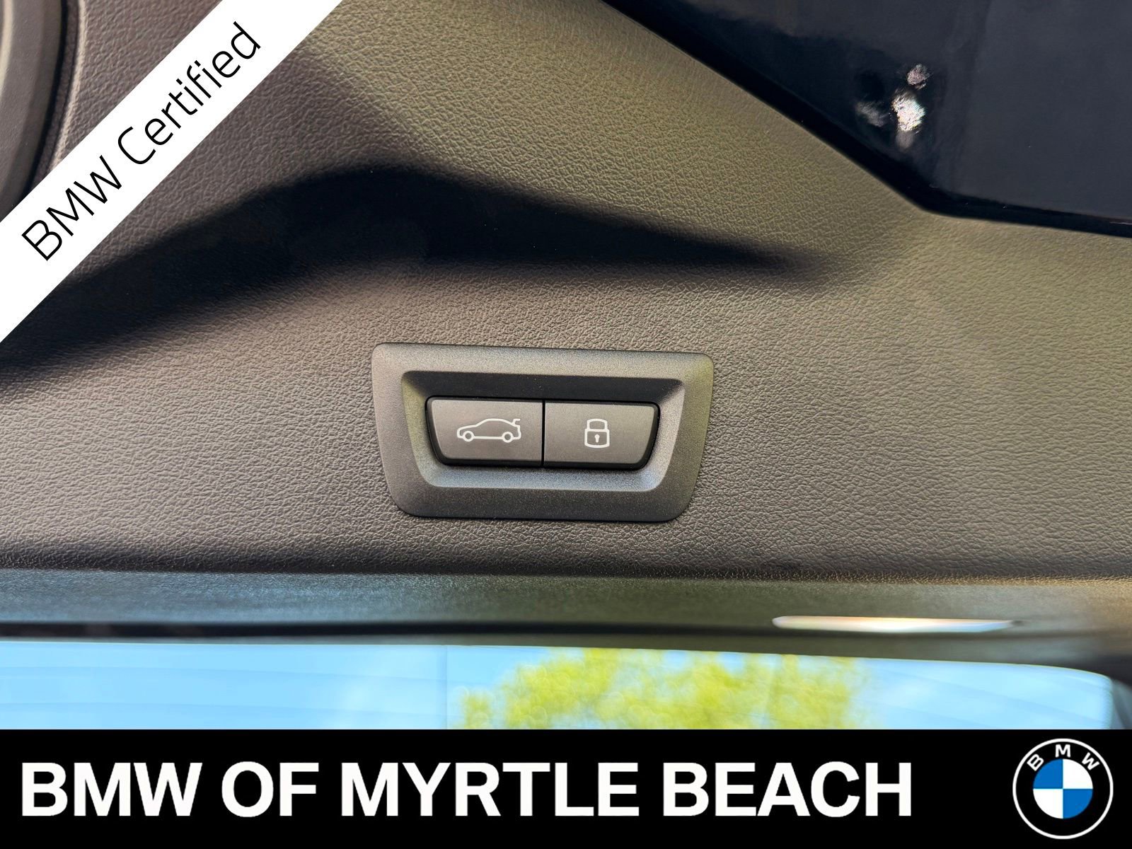 Used 2025 BMW X5 sDrive40i w/ M Sport Package RWD image 19