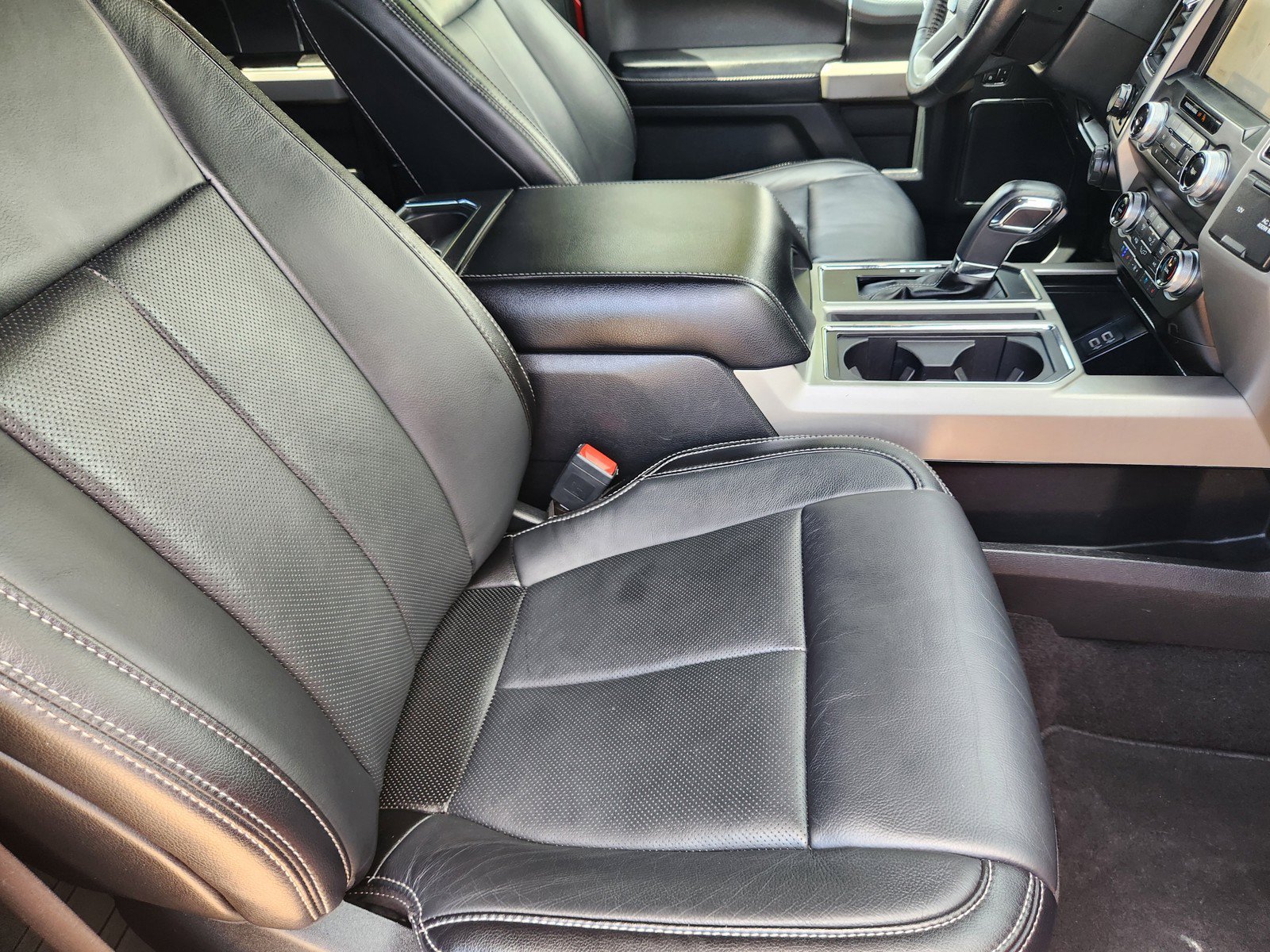 Used 2020 Ford F150 Lariat w/ Equipment Group 502A Luxury AWD/4WD image 12