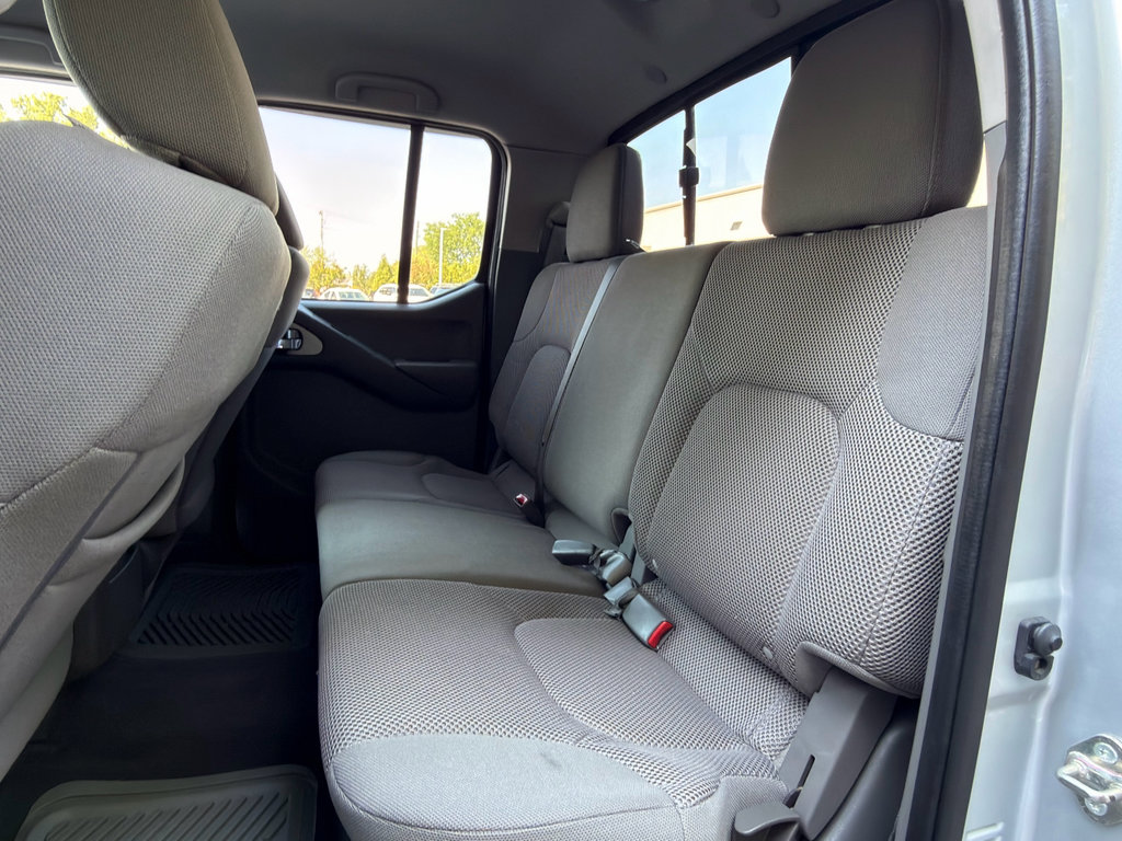 Used 2019 Nissan Frontier SV image 20