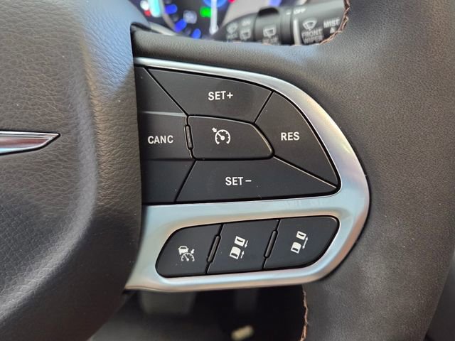 New 2026 Chrysler Pacifica Pinnacle image 28