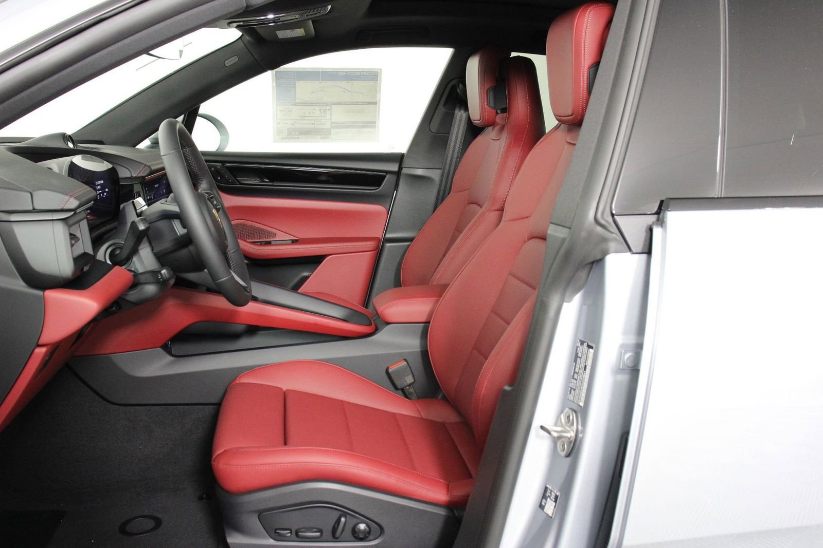 New 2026 Porsche Macan Electric RWD image 5