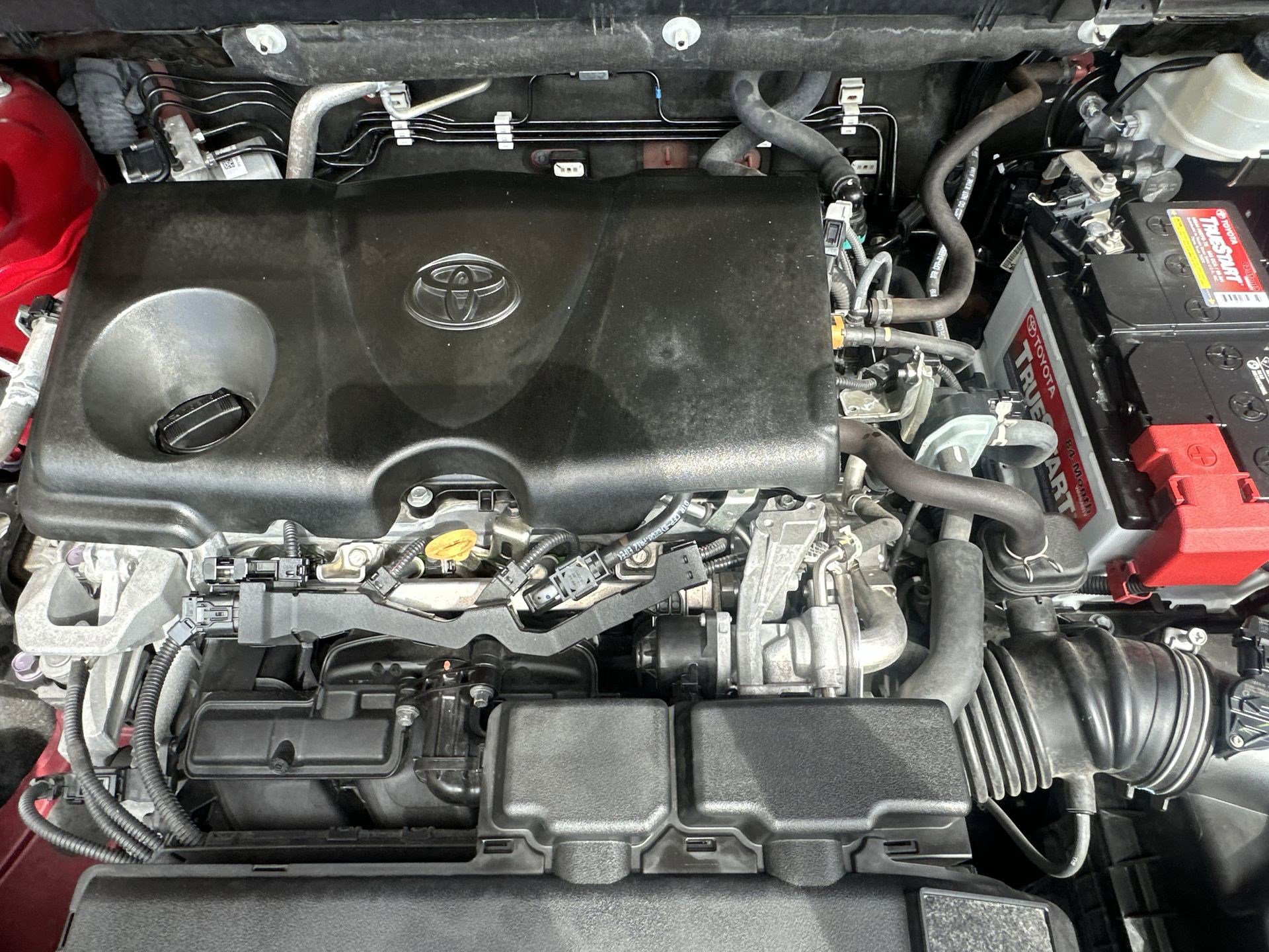 Used 2021 Toyota RAV4 XLE image 18