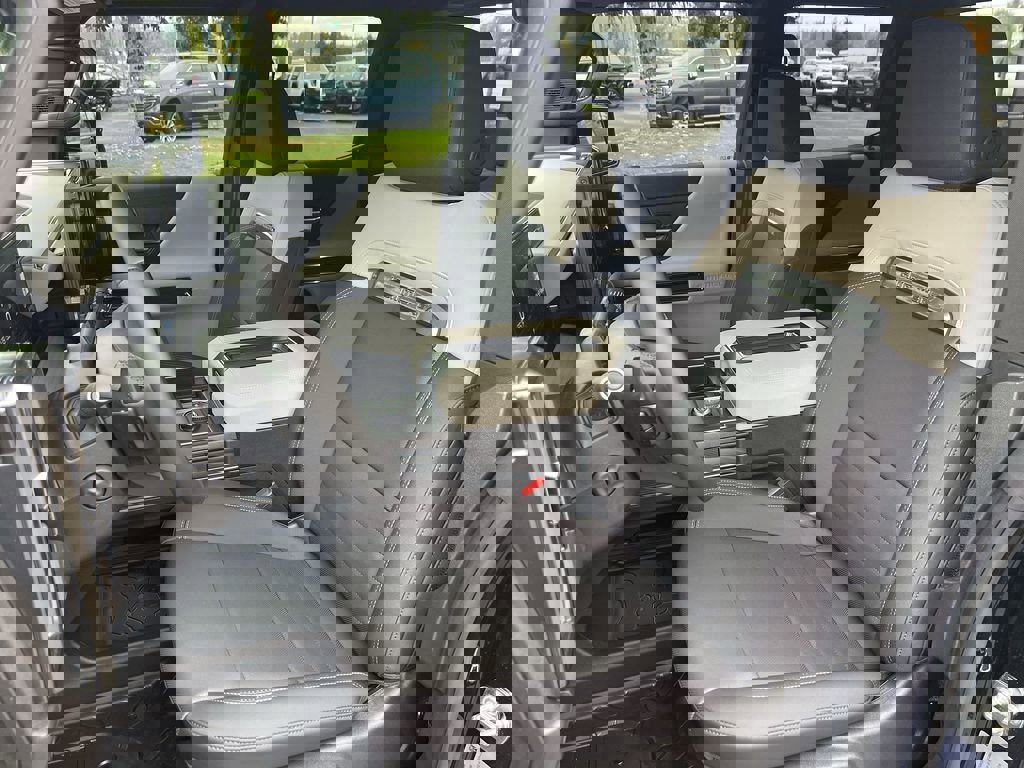 New 2026 GMC Hummer EV 4x4 Crew Cab w/ LPO, Dark Essentials Package image 19