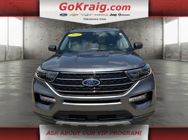 Used 2023 Ford Explorer XLT w/ Equipment Group 202A AWD/4WD image 2