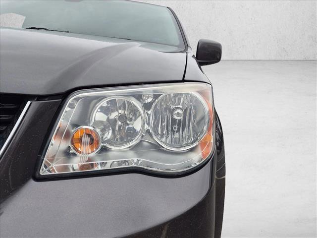Used 2020 Dodge Grand Caravan SE FWD image 11