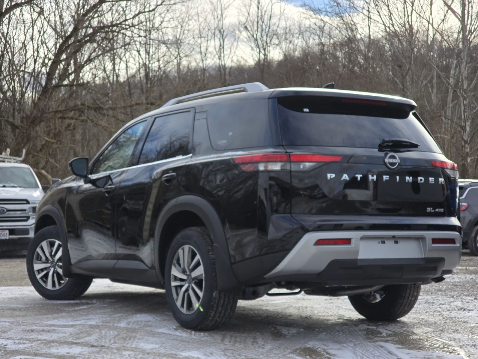 New 2025 Nissan Pathfinder SL image 9