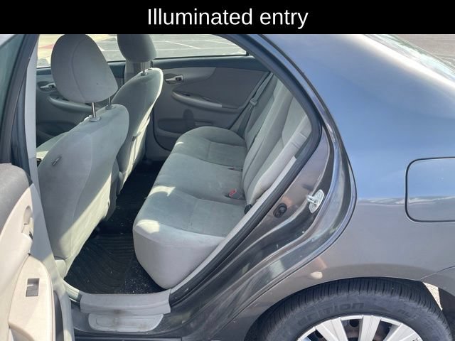 Used 2013 Toyota Corolla LE FWD image 9
