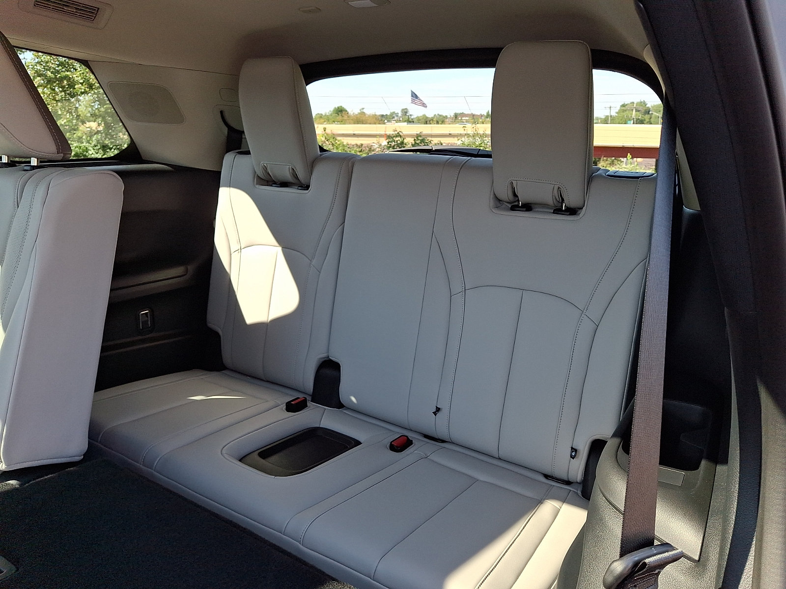 Certified 2026 INFINITI QX60 Luxe w/ Cargo Package AWD/4WD image 10