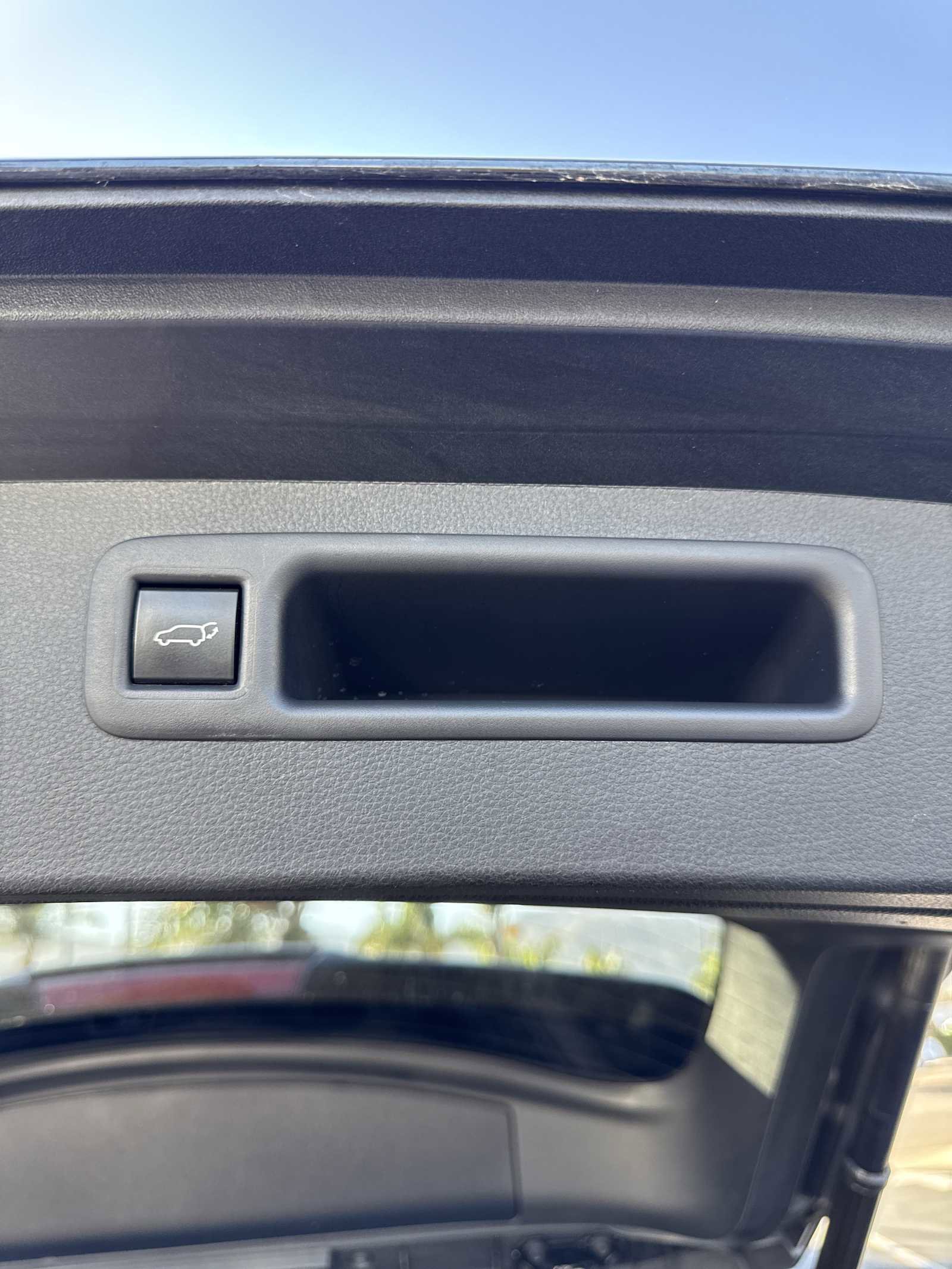 Used 2023 Toyota Highlander XLE image 17