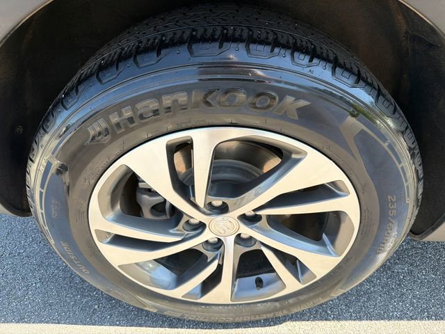 Used 2021 Buick Envision Essence w/ Technology Package I image 17