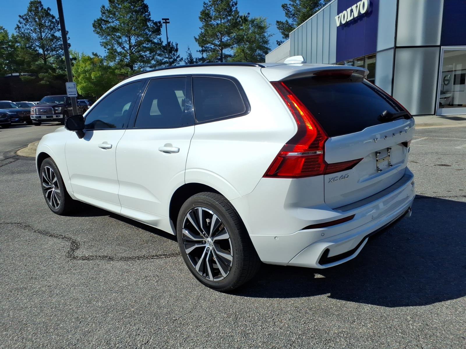 Used 2024 Volvo XC60 B5 Plus w/ Protection Package Premier AWD/4WD image 5