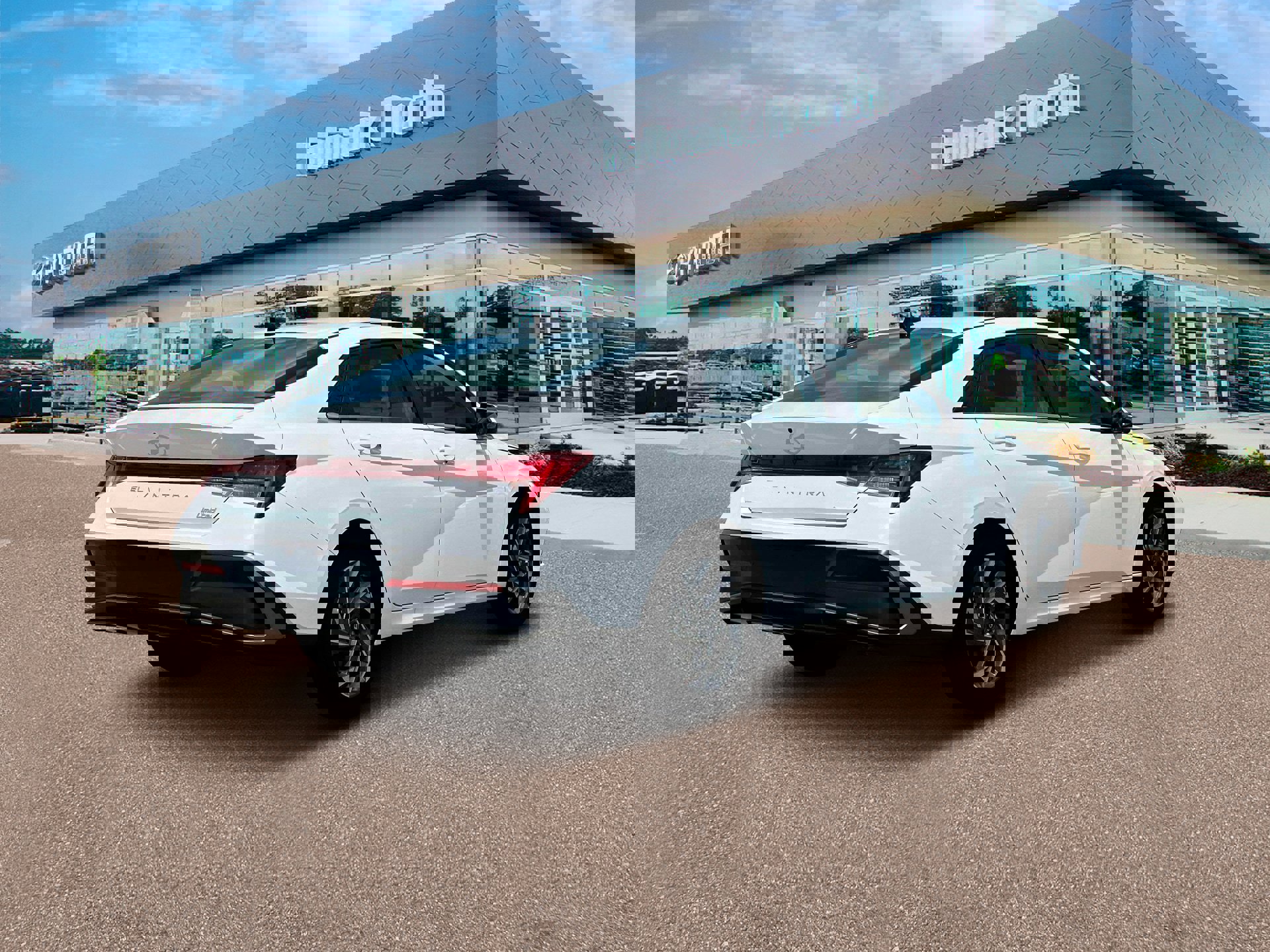 New 2025 Hyundai Elantra Limited image 7