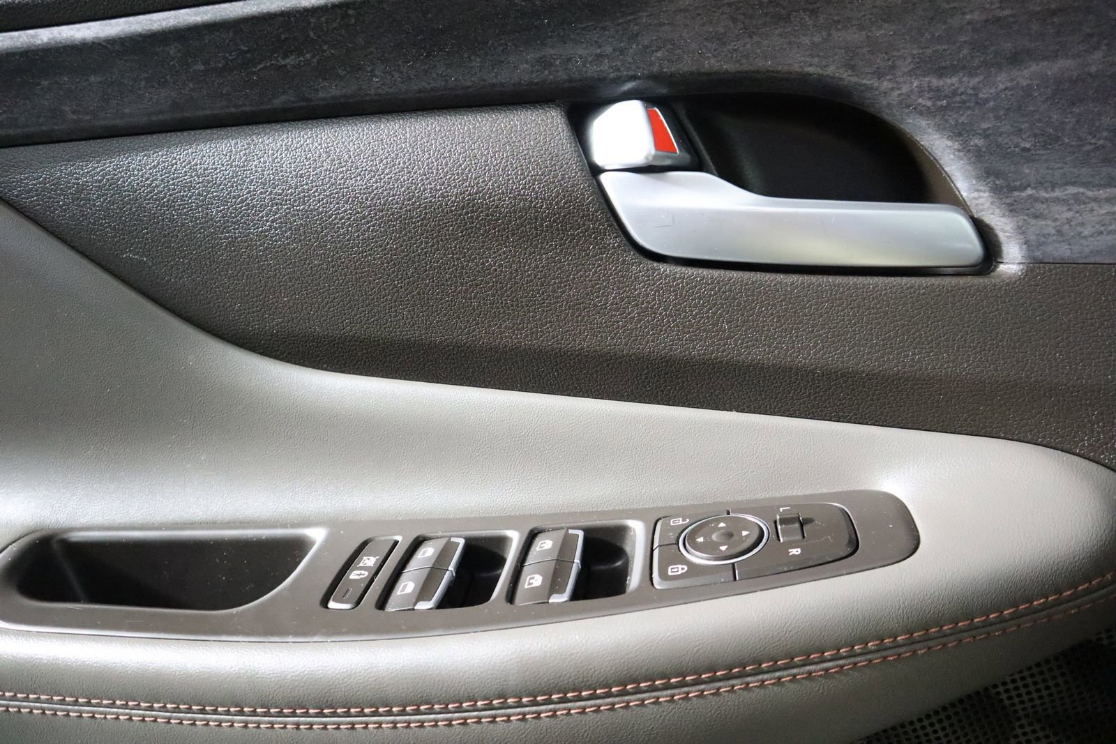 Used 2019 Hyundai Santa Fe Limited image 40